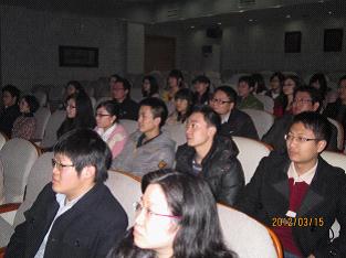共青团重庆大学研究生委员会举行学习两会精神主题会议