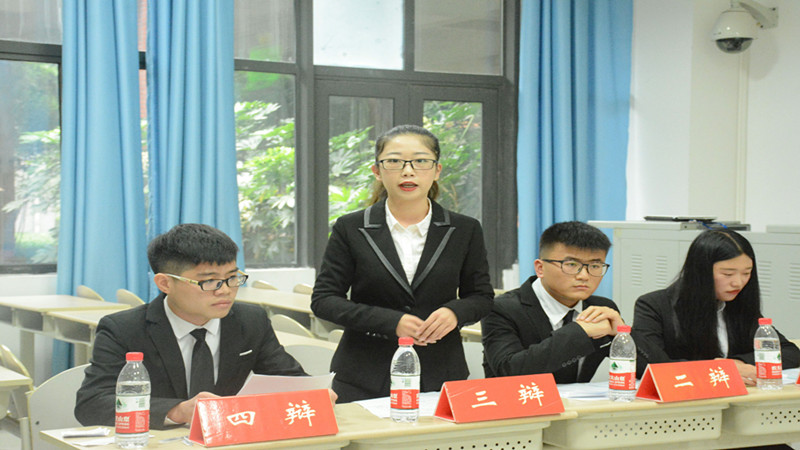 重庆大学第七届研究生辩论赛虎溪分赛顺利开赛