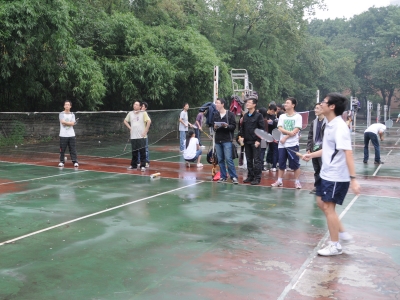 电气工程学院2011级研究生迎新羽毛球赛完美落幕