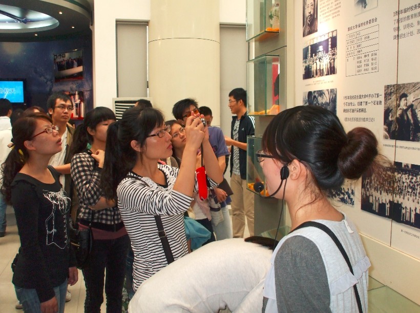 感悟校史底蕴，聆听重大之声——记法学院研究生党员参观重庆大学校史馆活动