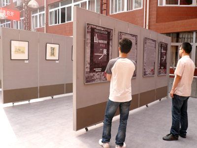 建筑城规学院举办山地城镇建设成就展——重庆大学建筑科普教育基地2012年科技活动周宣传活动