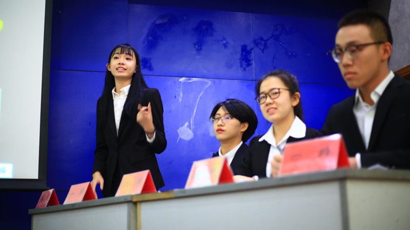 博学巧思,能研更善辩——重庆大学研究生第七届辩论赛淘汰赛结束