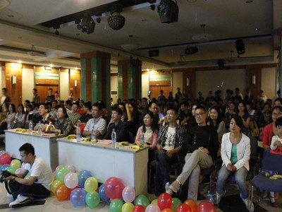 “筑梦重大,妙不可‘研’”——共青团重庆大学研究生委员会2013年迎新晚会圆满落幕