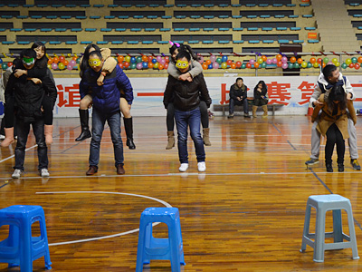 “以梦为马,舞动新年”——2014年重庆大学研究生新年舞会成功举办