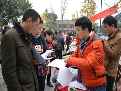 走进市民学校  志愿回馈社会——重庆大学2014年度“启邦”研究生党支部书记培训实践活动第二期