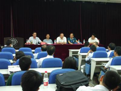 专家学者齐聚山城,探讨西部环境资源法制建设与发展——记2011西部开发•环境资源法制论在重庆顺利举行