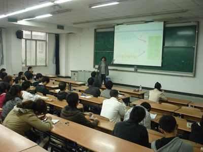 重庆大学2012年节能减排大赛见面活动圆满结束