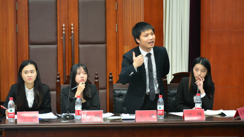 重庆大学第七届“能研善辩”研究生辩论赛半决赛暨学术道德专场比赛落幕