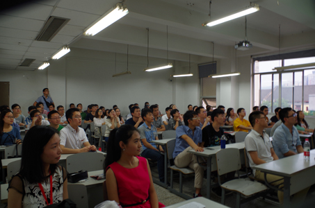 情系母校•2015重庆大学研究生毕业季活动——《师兄师姐去哪了》求职分享交流会第二场顺利举行