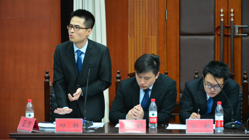 重庆大学第七届“能研善辩”研究生辩论赛半决赛暨学术道德专场比赛落幕