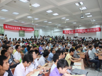 机械工程学院2012级新生见面会隆重召开