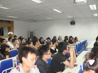 贸易与行政学院研究生团委学生会第一次会议顺利举行