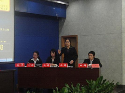 “舌尖上的英雄”——法学院辩论队首战告捷挺进四强