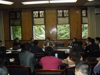 “高端法学论文写作”座谈会在法学院举行