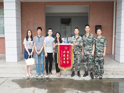 “情系军营,共建书香”—共青团重庆大学研究生委员会与人民解放军某部队精神文明共建活动顺利开展