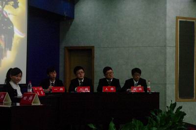 宏辞雄辩 舌战争锋——公共管理学院2012研究生辩论赛成功晋级四强