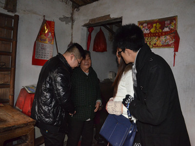 走进市民学校 志愿回馈社会——重庆大学2014年度“启邦”研究生党支部书记培训实践活动第二期