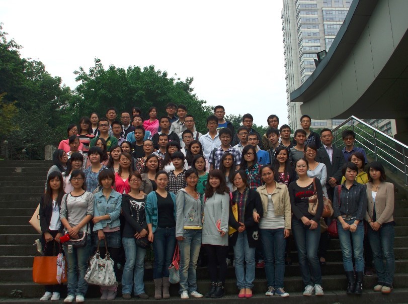 感悟校史底蕴，聆听重大之声——记法学院研究生党员参观重庆大学校史馆活动