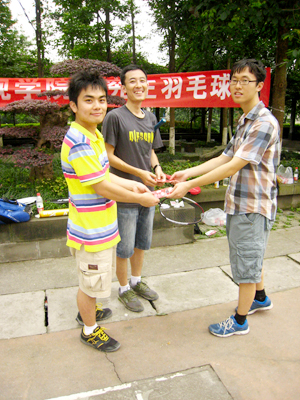 建筑城规学院举行研究生羽毛球比赛